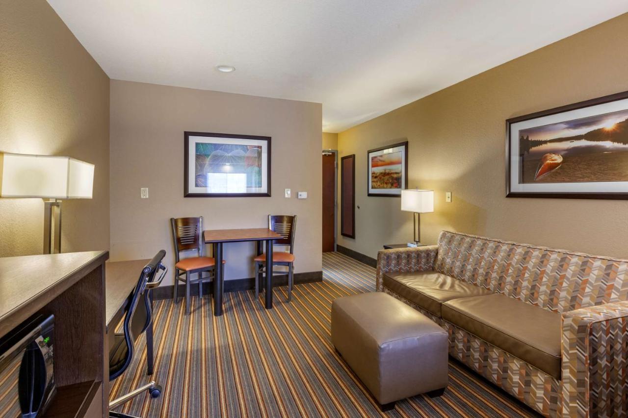 Best Western Plus Woodstock Inn & Suites Dış mekan fotoğraf